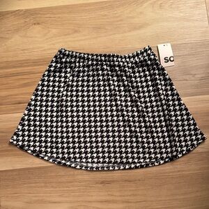 SO Black and White Houndstooth Skater Skirt